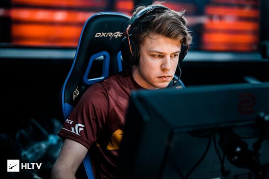 ON：对自己期望越来越好 希望先和队伍一起拿一座LPL冠军